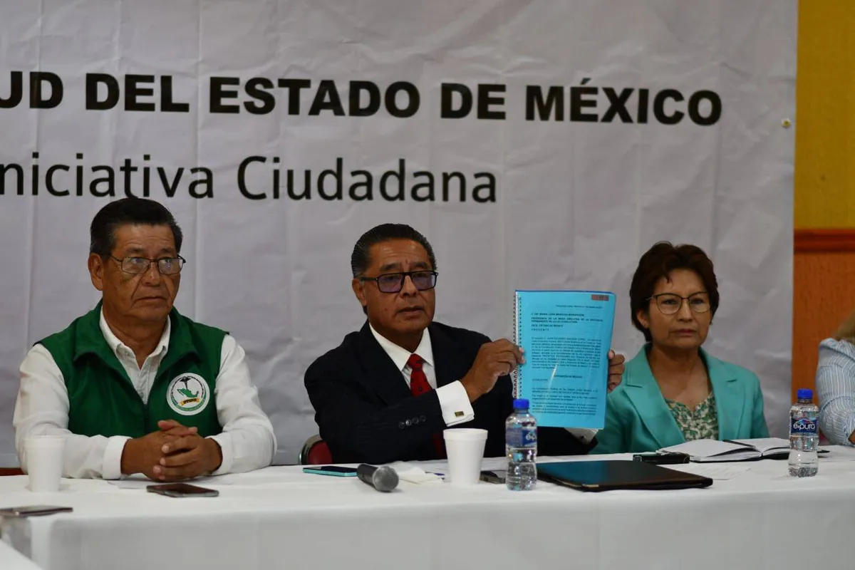 Salazar insiste en propuesta ciudadana de ley en salud