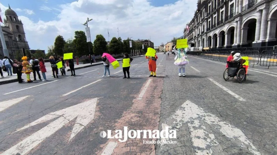 Toluca: Pintacaritas y payasitas cierran Lerdo