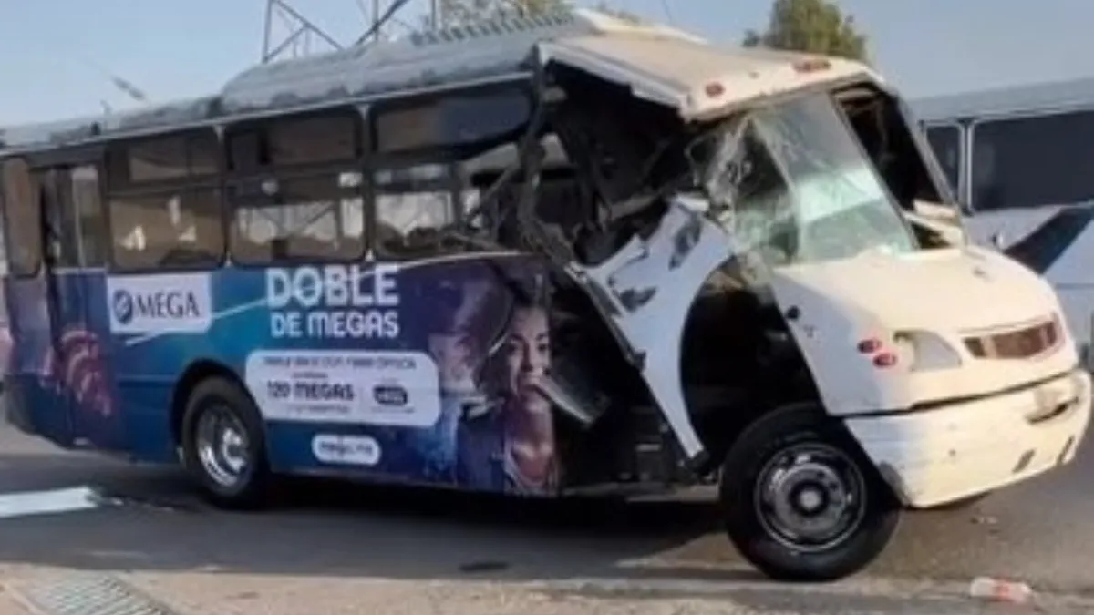 Camión se impacta sobre la carretera Texcoco-Lechería