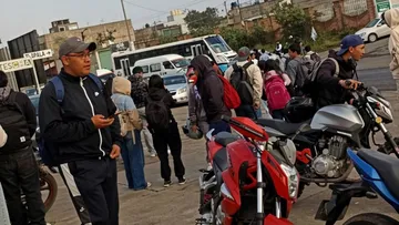 Estudiantes bloquean carretera Chalco-Miraflores, exigen seguridad