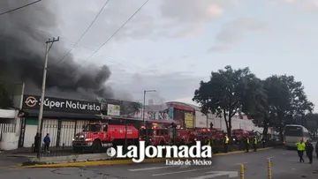 Incendio dejó 10 locales comerciales afectados en la zona Terminal-Mercado de Toluca