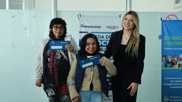 Gobierno de Huixquilucan entregó apoyos del Programa Acción Emprendedora