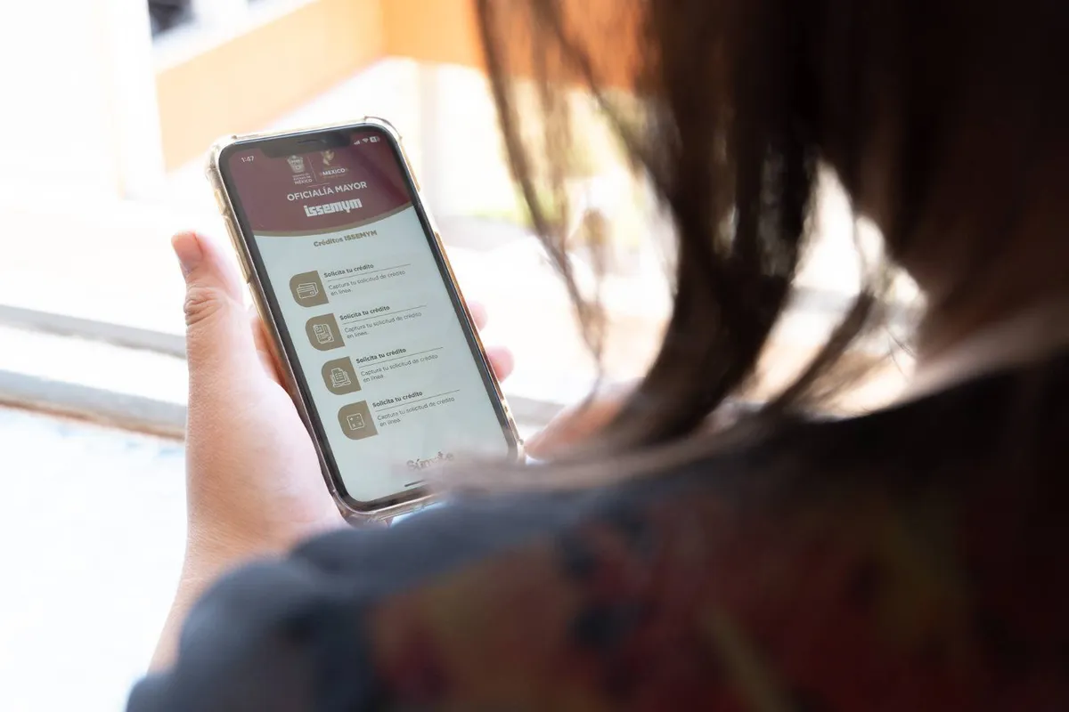 Otorga ISSEMYM créditos para servidores públicos y pensionados