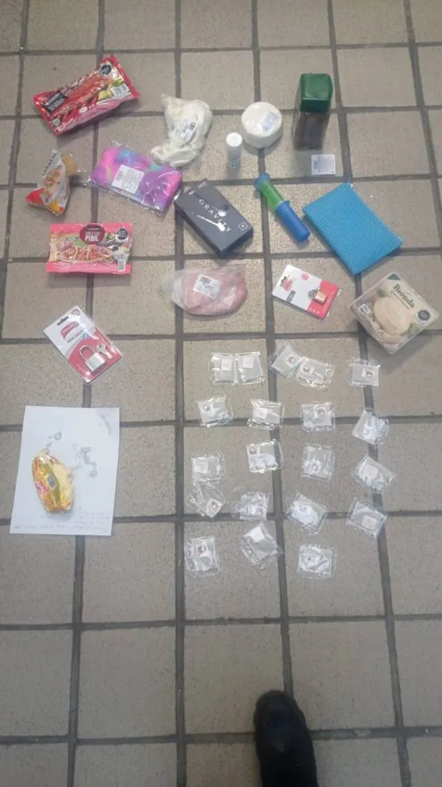 Detienen a sujeto que robo productos de un centro comercial en Amecameca
