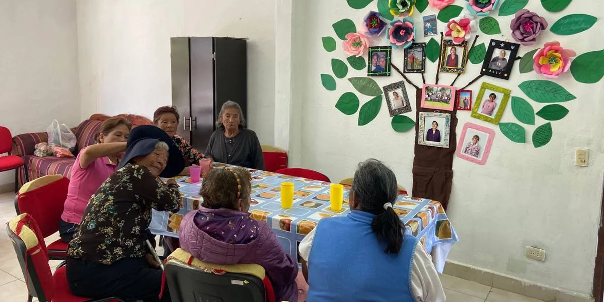 Casas del adulto mayor en Atenco en malas condiciones y sin maestros