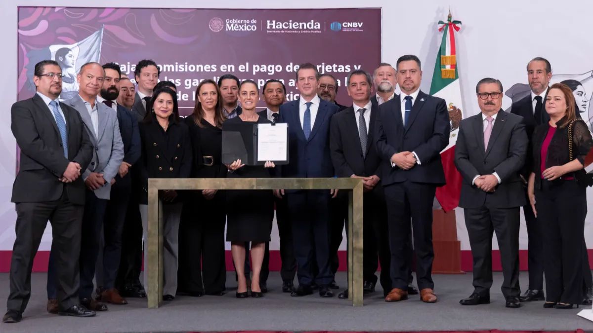 Acusaciones de EU generan respuesta de Sheinbaum, quien exige pruebas claras y defiende que México investigará cualquier caso de corrupción.