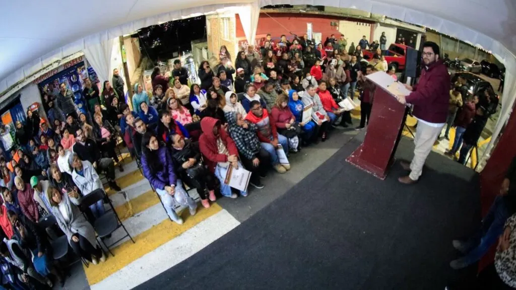 Alcalde Isaac Montoya reitera compromiso de impactar todas las colonias de Naucalpan