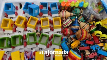 Juguetes tradicionales de madera, los más olvidados por la infancia toluqueña