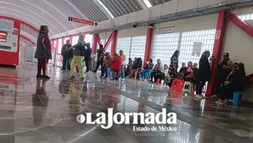 Protestan con paso libre al Tren Suburbano en Tultepec