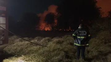 Naucalpan: Descontrolado el incendio del Vaso Regulador