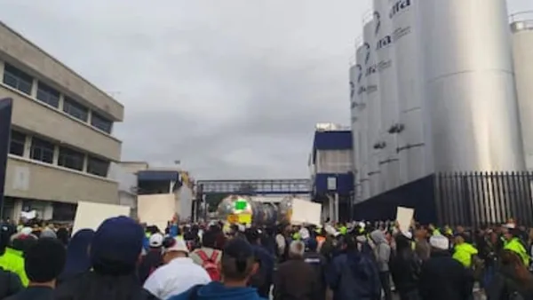 Trabajadores que bloquearon la México-Querétaro amenazaron con realizar otro paro
