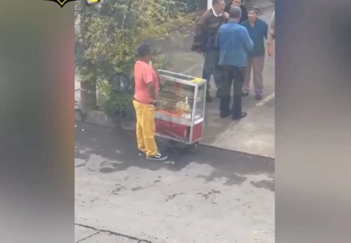Captan en VIDEO a vendedor de gelatinas tocando sus partes íntimas en Edomex