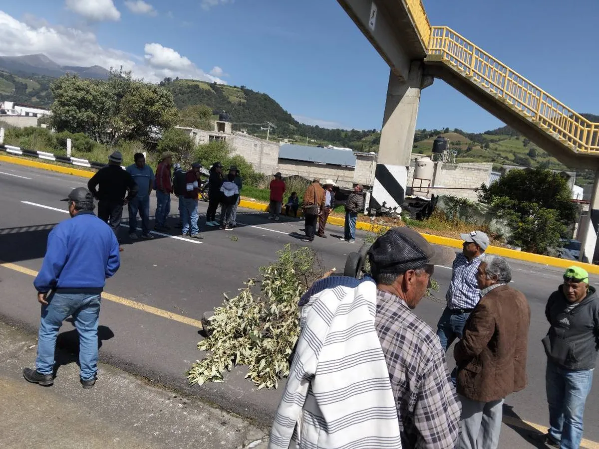Autopista Tenango-Ixtapan de la Sal bloqueada por falta de acuerdos 