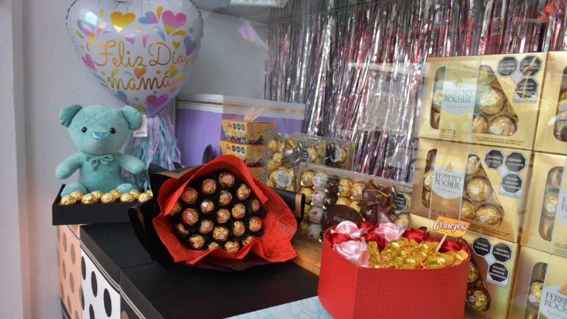 Consumo local es fomentado con Bazar del Día del Amor y la Amistad