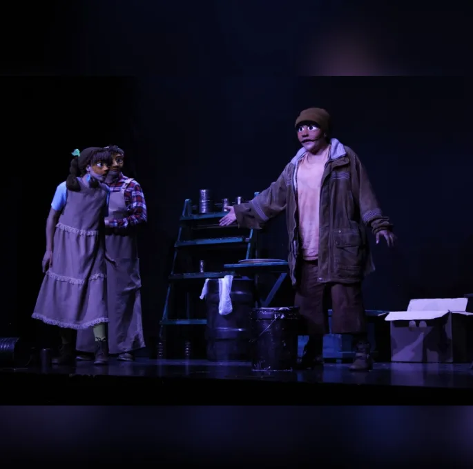 El vuelo de la infancia: “La primera noche de los niños pájaro” conmueve en el Teatro Los Jaguares