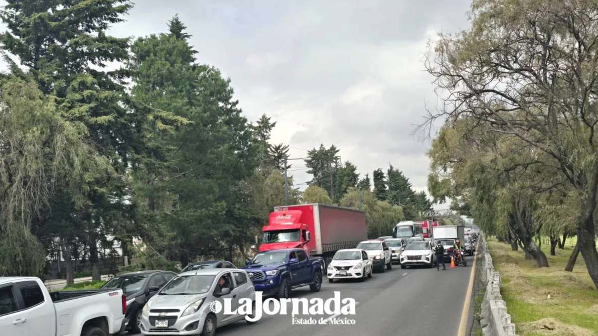 Atienden inundaciones en Tollocan a la altura de San Mateo