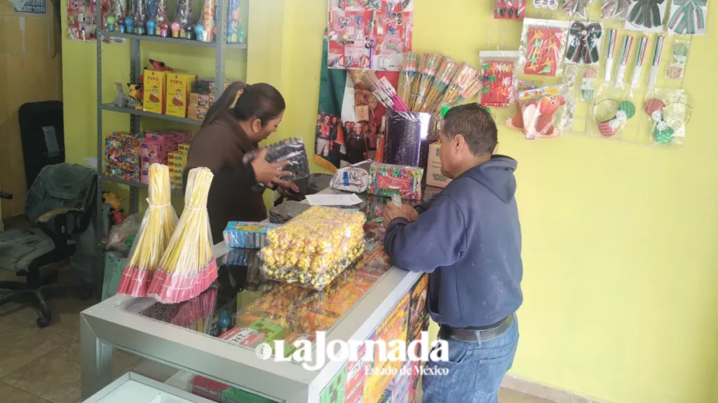 Pirotécnicos de Almoloya de Juárez esperan incremento de hasta 70 % en ventas