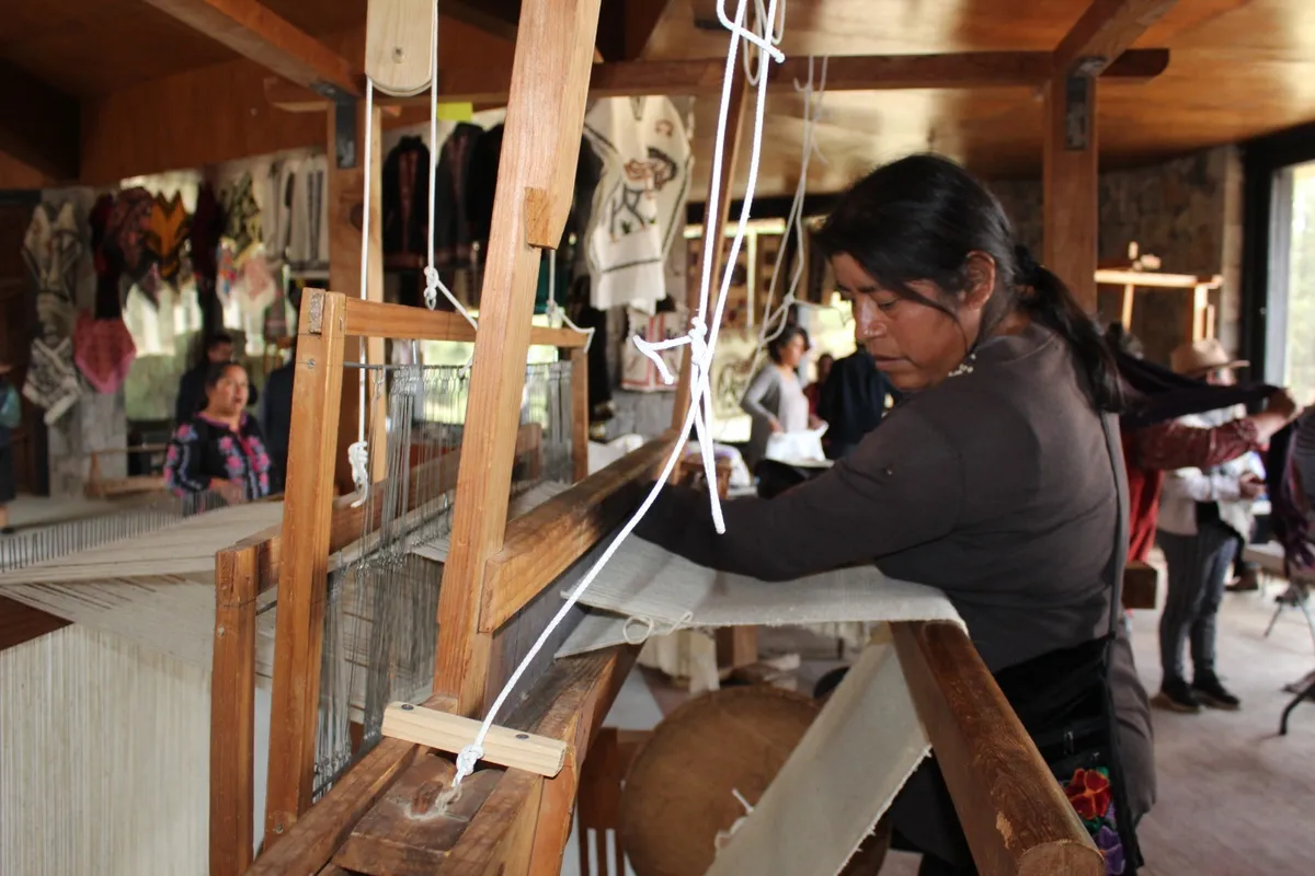 Invitan a artesanos mexiquenses a participar en el programa “Manos Mágicas 2025”
