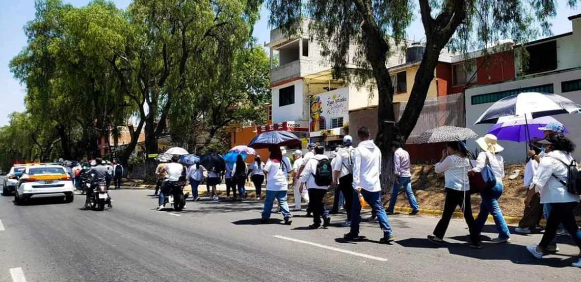 Estudiantes del Tecnológico de Cuautitlán Izcalli marchan sobre avenida Constitución