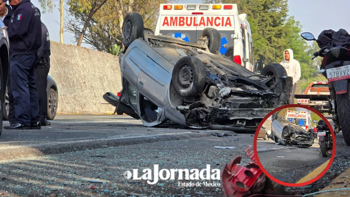 Auto vuelca en la Toluca- Tenango este 05 de abril