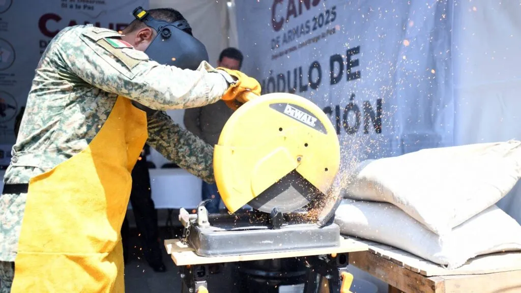 En solo cuatro semanas entregan 1 millón 700 mil pesos por Canje de Armas en Edomex