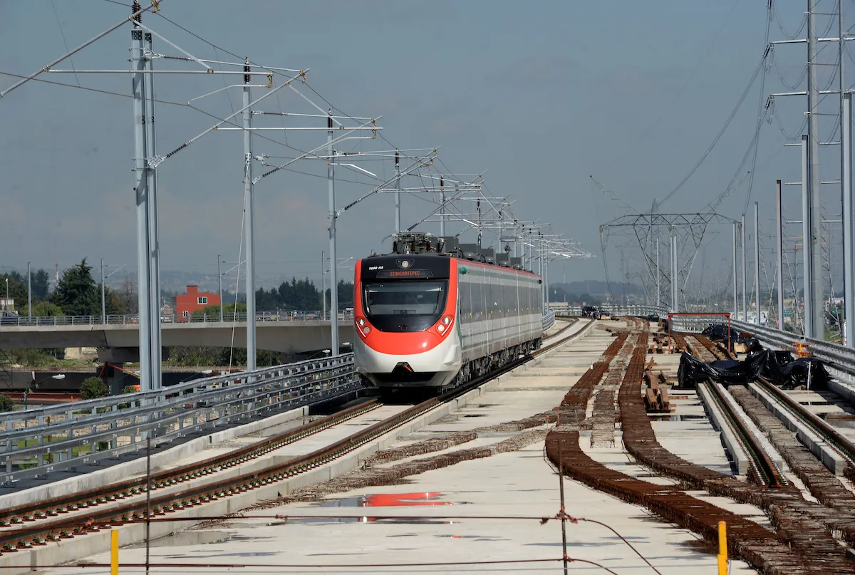 tren Interurbano México-Toluca