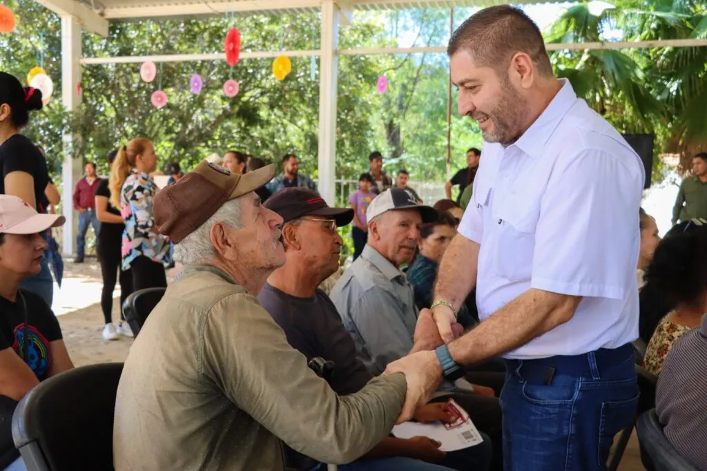 José Paz López entrega obras por 3.4 mdp en Santiago de los Caballeros y alista programa invernal en Badiraguato