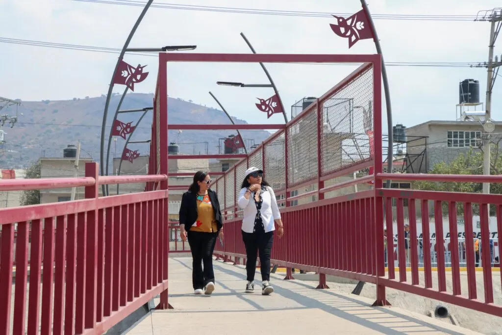 Inauguran Puente Peatonal “Neftalí”: Conexión estratégica y segura entre Chimalhuacán y Neza