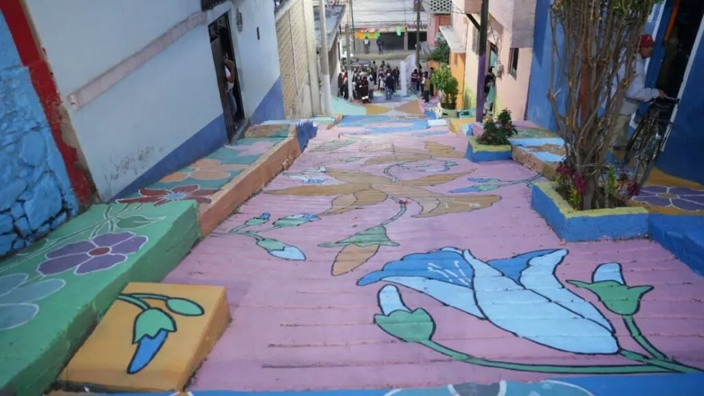 En Ecatepec pintarán las fachadas de más de 3 mil viviendas de la Sierra de Guadalupe
