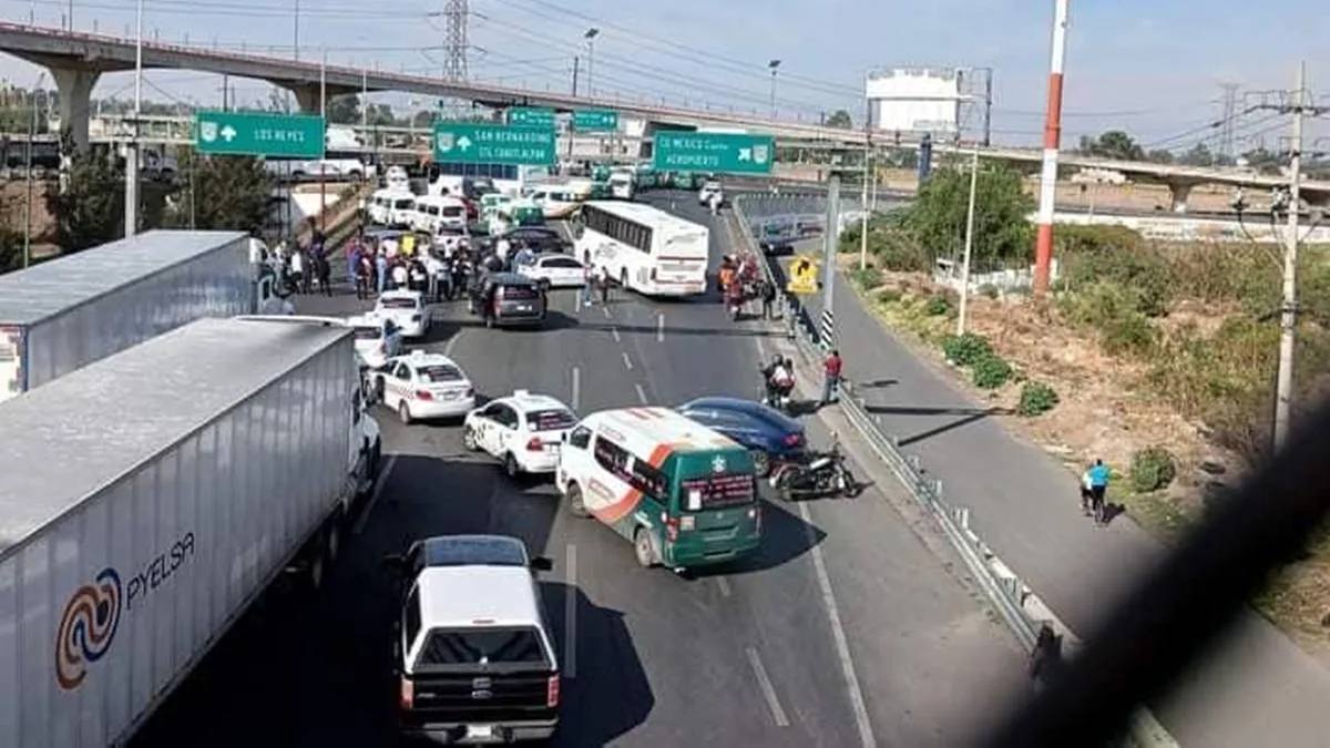 Transportistas bloquean la México-Texcoco para evitar la preliberación de un presunto extorsionador