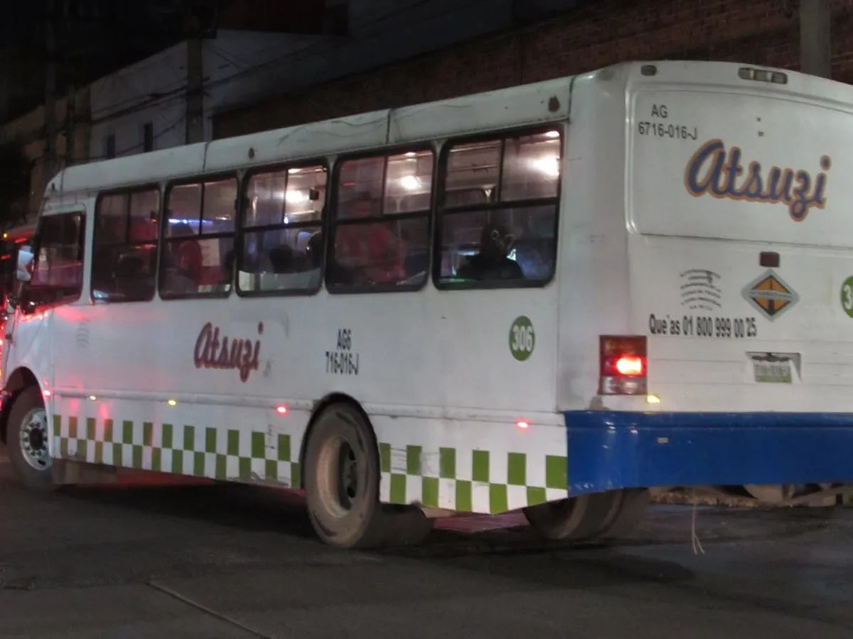 Toluca: Asalto a autobús deja como saldo un pasajero herido