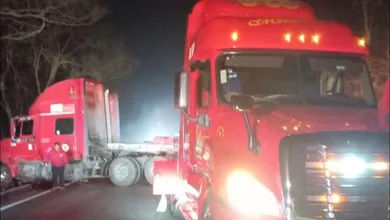 El tránsito se encuentra severamente colapsado en dirección a Atlacomulco, especialmente antes de la desviación hacia Jilotepec.