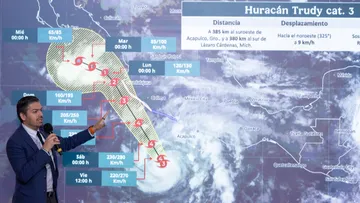 Huracán Trudy amenaza las costas del Pacífico mexicano con fuertes lluvias e inundaciones durante el fin de semana.
