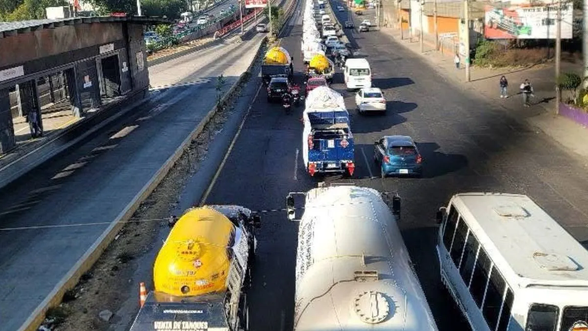 Gaseros del Edomex se movilizan al Zócalo por tarifas justas
