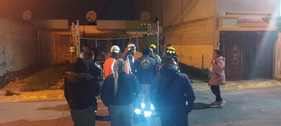 Familia muere por un incendio en Tecámac