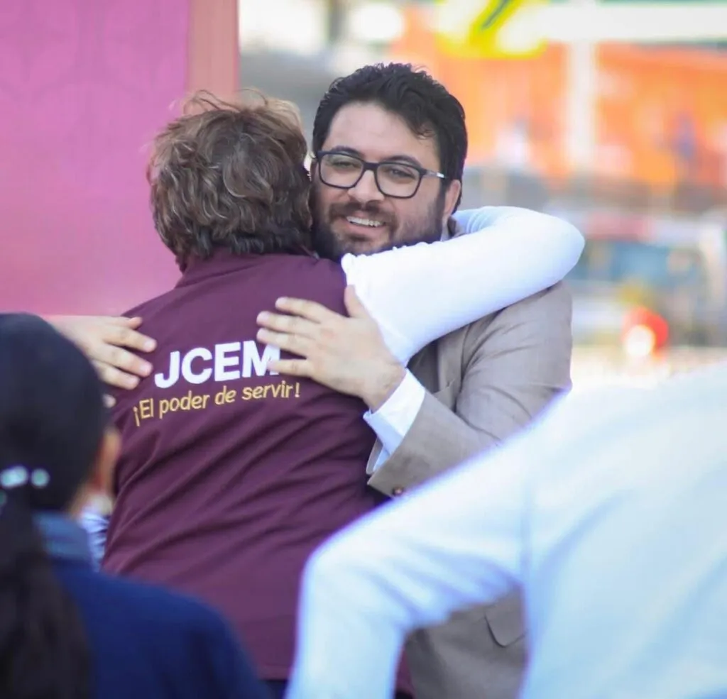 Acompaña alcalde Isaac Montoya a la gobernadora Delfina Gómez a banderazo de la rehabilitación integral del Periférico Norte