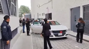 Alcaldesa de Capulhuac es trasladada a la FGJEM tras ser detenida en Lerma [VIDEO]