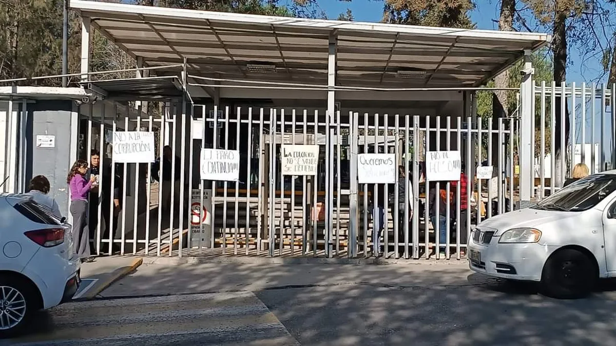 Realizan paro de actividades en el Tecnológico de Estudios Superiores de Cuautitlán Izcalli