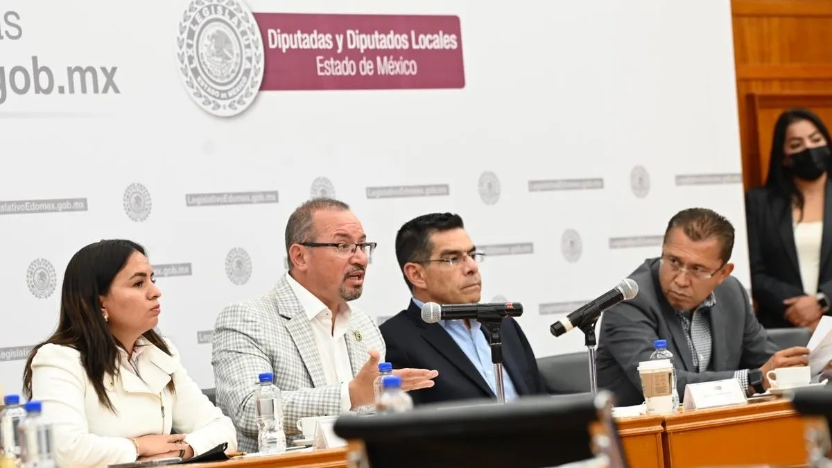 Avanza análisis de gobiernos de coalición en Legislatura local