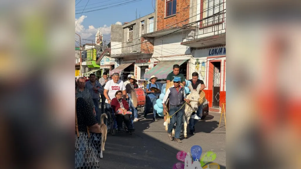Ozumba: Paseo de ritual masculino ante la llegada de un hijo