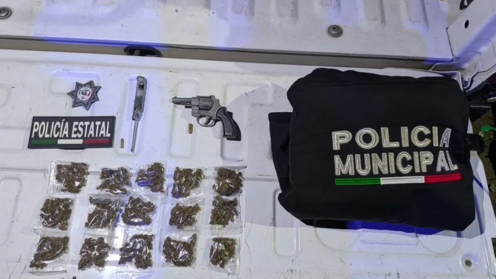 Policía de Valle de Chalco detiene a moto asaltantes