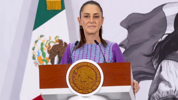 Claudia Sheinbaum durante conferencia donde abordó acciones de la FGR y política internacional.