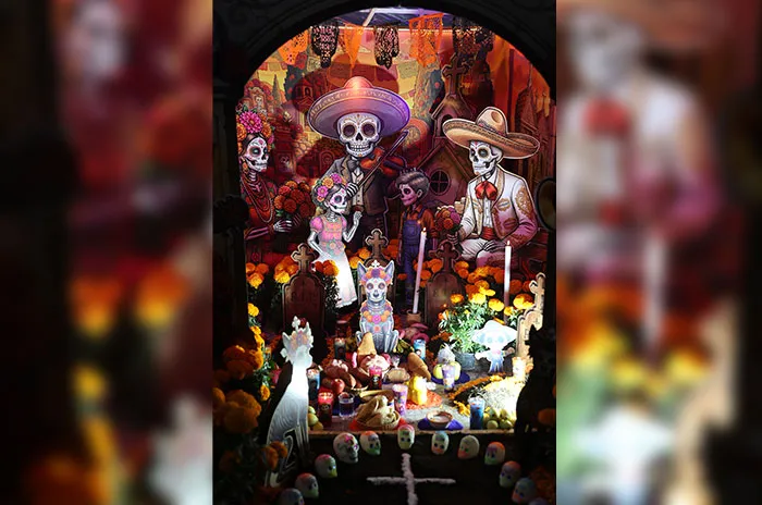 Huixquilucan exhibe 25 ofrendas de Día de Muertos inspiradas en el xoloitzcuintle