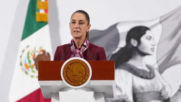 Claudia Sheinbaum aseguró que “murió el PRI” y que el PAN busca alianza con MC, mientras la oposición pide serenidad al gobierno.
