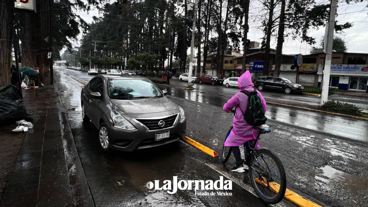 Denuncian invasión a ciclovía de Paseo Colón
