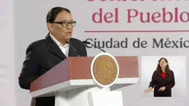 Rosa Icela Rodríguez honra trayectoria política de Cuauhtémoc Cárdenas.
