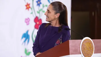 La presidenta Claudia Sheinbaum durante su conferencia matutina hablando sobre Raúl Castro, Petrobras y noticias falsas.