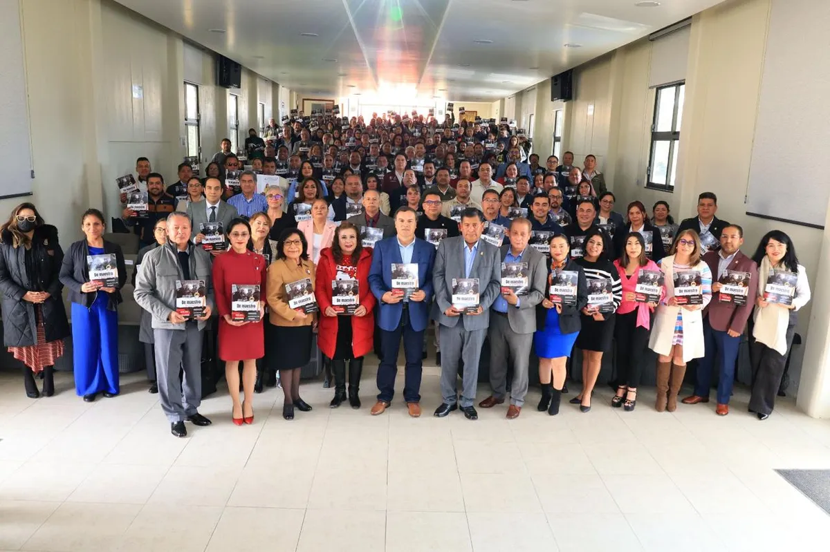 SMSEM e ISCEEM presentan “De maestro a maestro”, su primera colaboración editorial