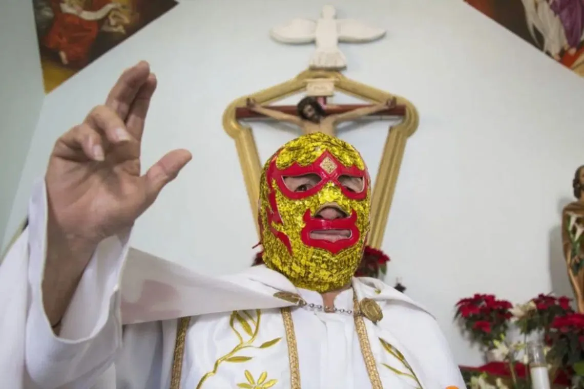 Fray Tormenta, el sacerdote que se hizo luchador