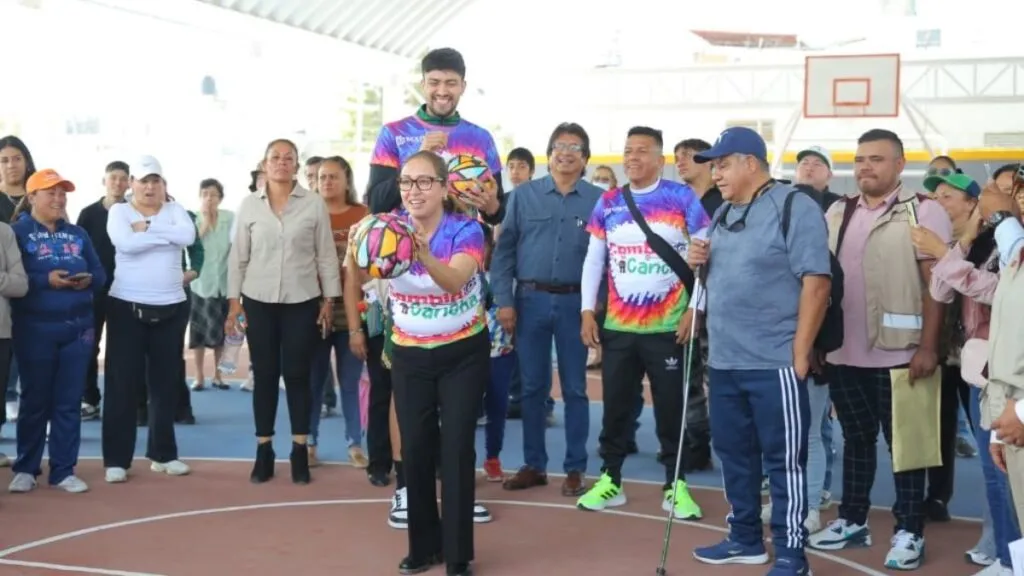 Azucena Cisneros entrega renovados los parques Estrella de Oriente y Citlaltépetl